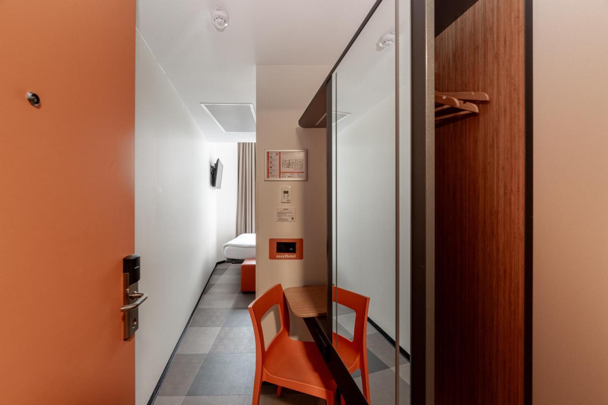 Easyhotel Maastricht City Centre Exterior foto