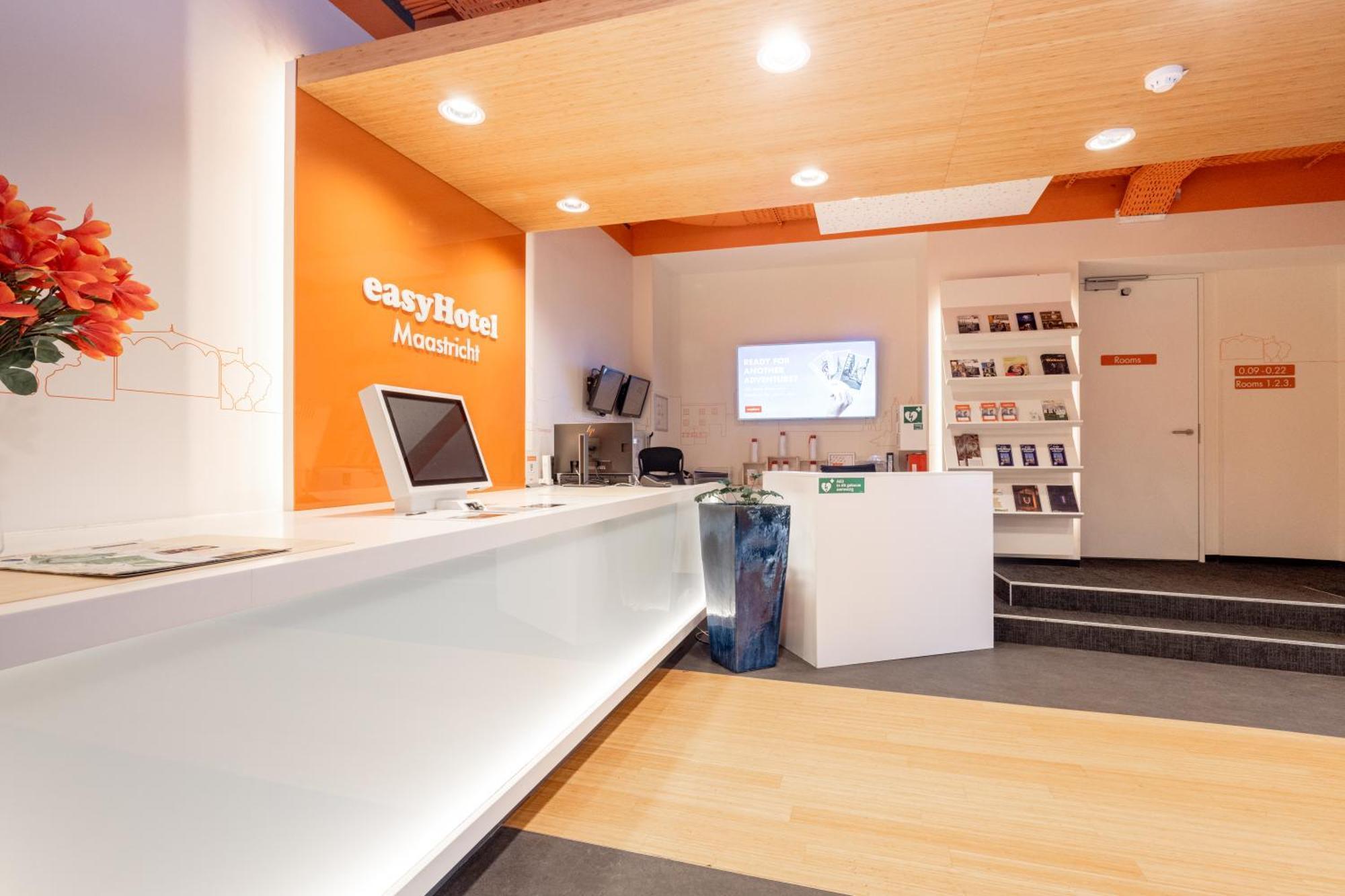 Easyhotel Maastricht City Centre Exterior foto